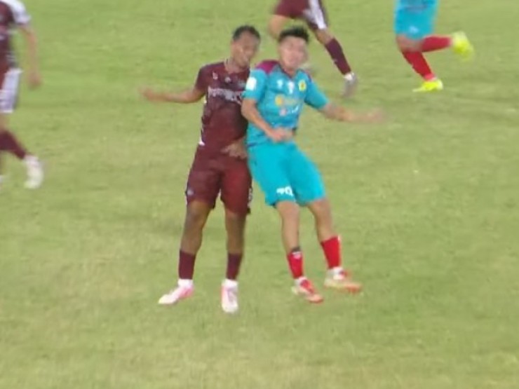 Video bóng đá Cảnh sát Thái Lan - Công an Việt Nam 1: Tấn công áp đảo, tiếc nuối cơ hội (Giải cảnh sát ASEAN)