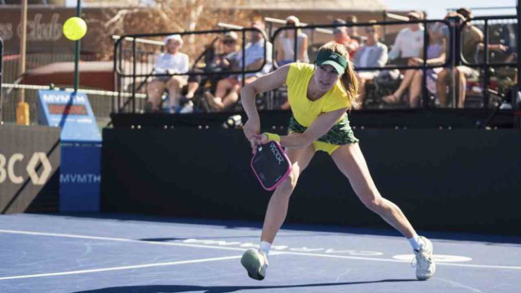 Vào đầu tháng 7, Bouchard bị phạt vì cãi nhau với người đánh cặp ở môn pickleball