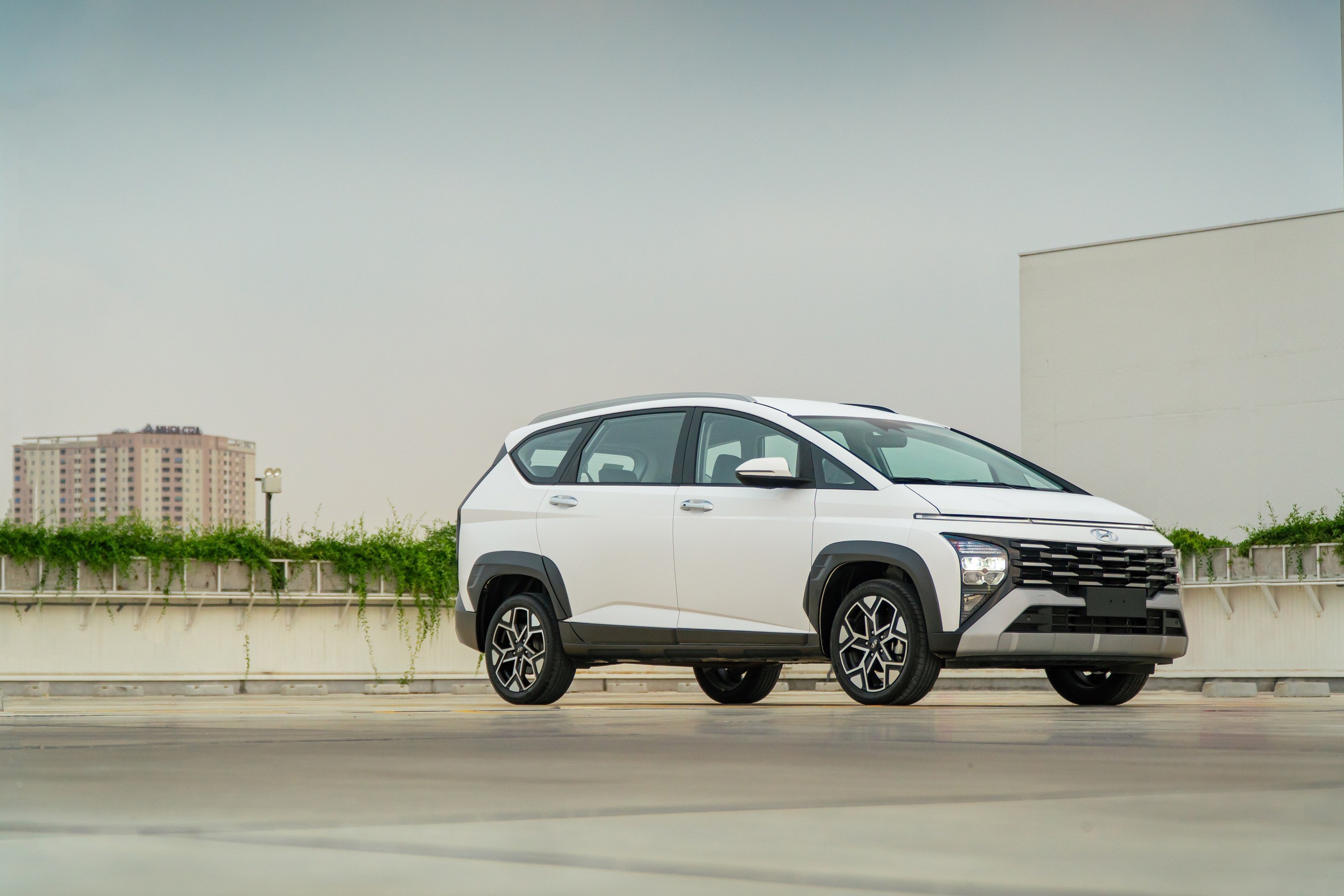 Hyundai Stargazer X giá 599 triệu đồng liệu có đáng “đồng tiền bát gạo”? - 2