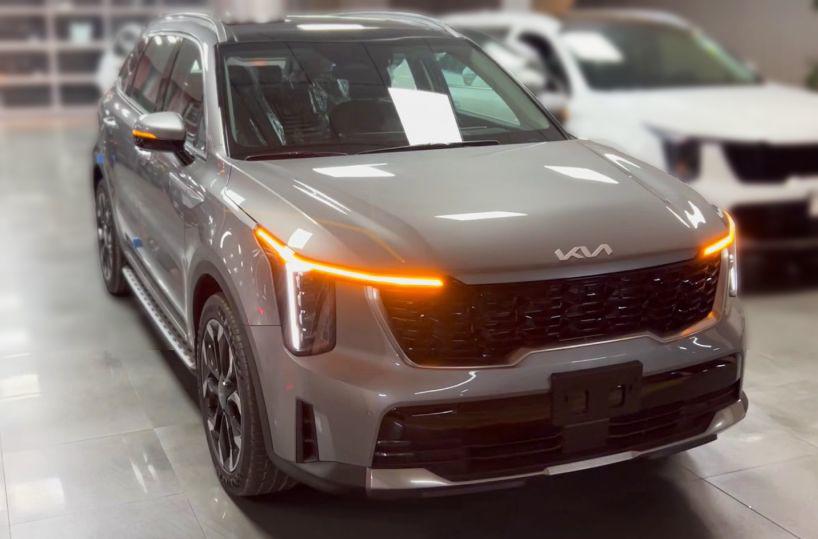 Kia Sorento phiên bản nâng cấp có mặt tại Việt Nam, ngày ra mắt cận kề - 2