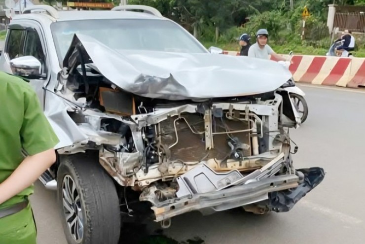 Người dân truy đuổi 10 km bắt tài xế gây tai nạn liên hoàn