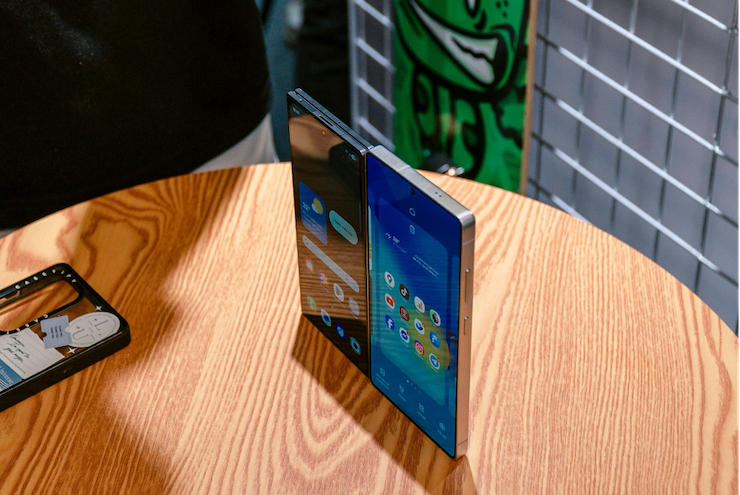 Samsung Galaxy Z Fold7.