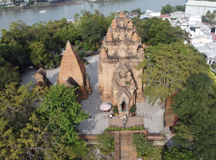 Tháp Bà Ponagar