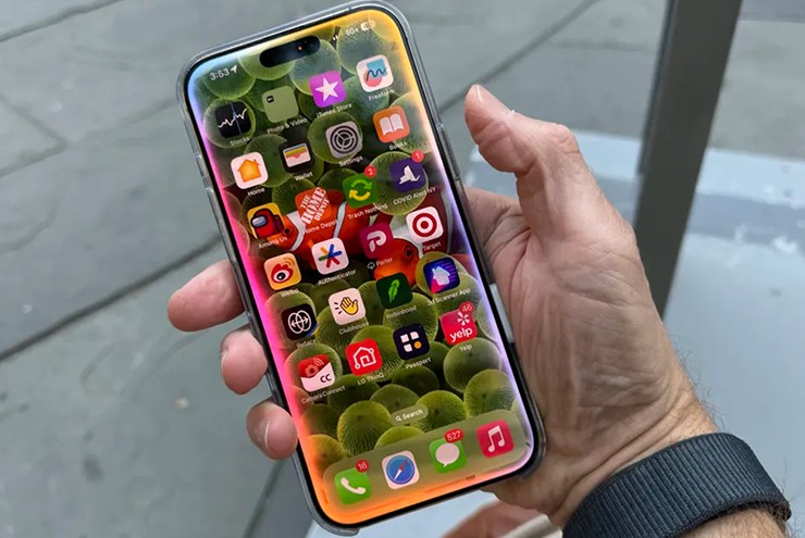 Các tính năng trên iPhone Pro không cần thiết cho nhiều người.