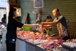 Nhờ đi chợ theo cách này, bà nội trợ tiết kiệm 50% thời gian và cả tiền đi chợ mỗi tháng