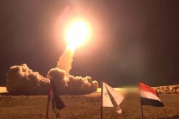 Houthi tuyên bố tập kích tên lửa đạn đạo vào sân bay Israel