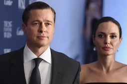 Brad Pitt yêu cầu xem tin nhắn riêng tư của Angelina Jolie