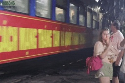 CSGT kiểm tra đột xuất phố đường tàu Khâm Thiên - Lê Duẩn xử lý nhiều sai phạm