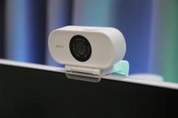 "Mắt thần" Facecam Neo gọn nhẹ, độ phân giải cao với tính năng "focus"