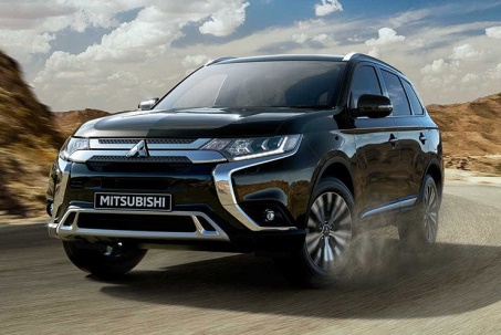 Giá xe Mitsubishi Outlander lăn bánh tháng 7/2025
