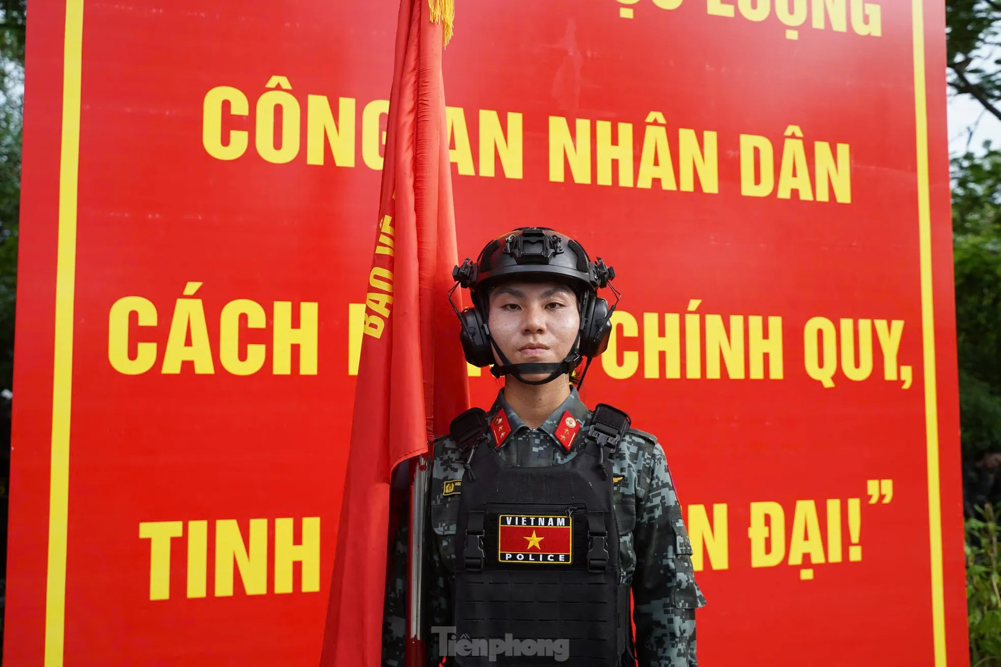&#39;Hoa thép&#39; nở trên thao trường - 5