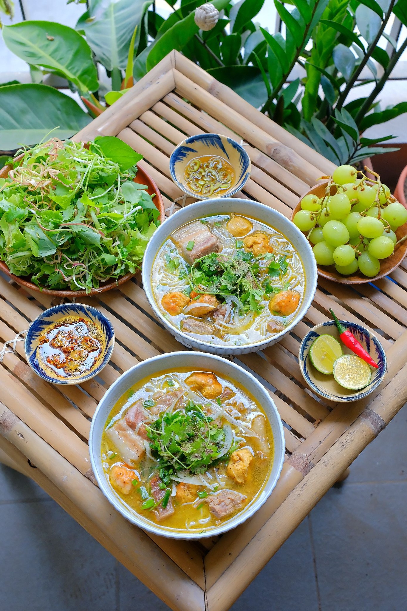 Bún chả cua - Nho xanh