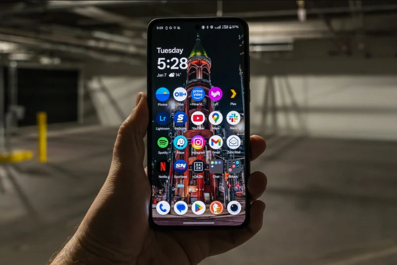 OnePlus 13.