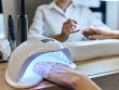 Phát hiện động trời về đèn UV được sử dụng rộng rãi ở các tiệm làm nail