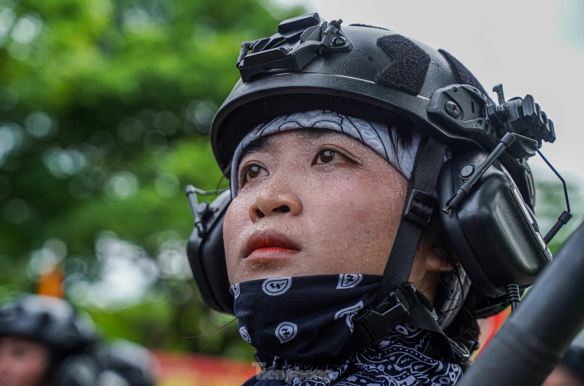 Chiến sĩ CAND vượt nắng, rèn ý chí trên thao trường A80 - 15