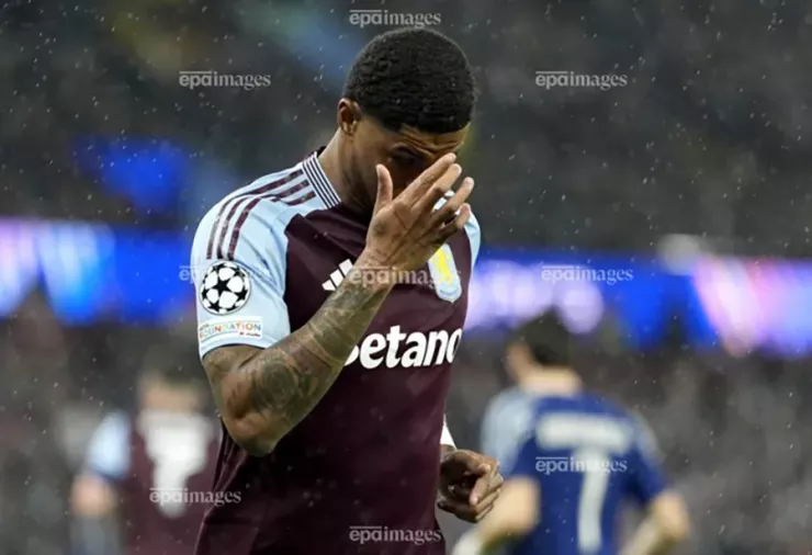 MU đối xử tàn bạo với Rashford khi chính thức tước chiếc áo số 10 của anh. ẢNH: EPA