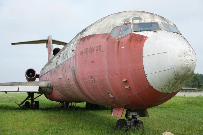 Cận cảnh máy bay Boeing bị "bỏ rơi" 18 năm tại Nội Bài - 6