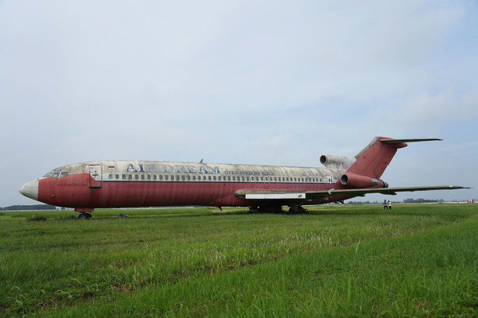 Cận cảnh máy bay Boeing bị "bỏ rơi" 18 năm tại Nội Bài - 2