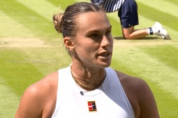Sabalenka bực mình vì thua bán kết Wimbledon, tuyên bố  " khó chịu với đối thủ " 