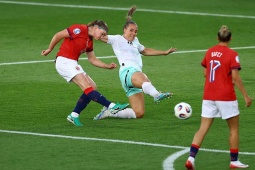Video bóng đá Na Uy - Iceland: Mãn nhãn rượt đuổi 7 bàn (EURO nữ)