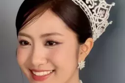 Hoa hậu Hà Trúc Linh gây sốt vì đẹp nguyên bản