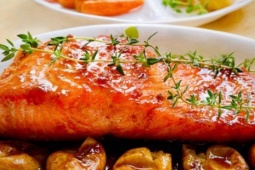 Loại quả được xem  vua trái cây ngày hè , kết hợp với cá tạo thành món siêu ngon