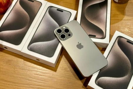 Mẫu iPhone giá giảm giữa tháng 7, tính năng xịn không kém nhiều iPhone 16 Pro Max