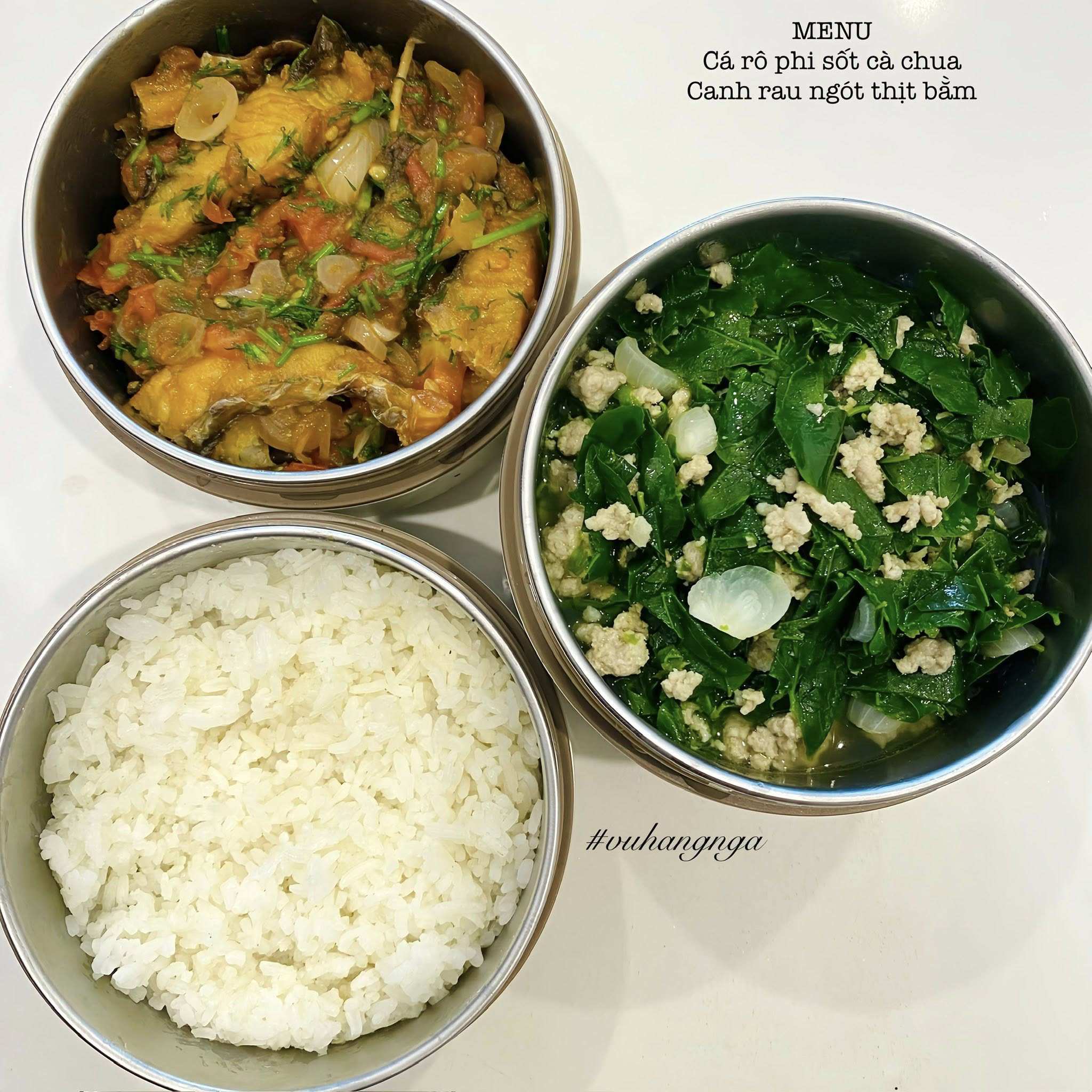 Cá rô phi sốt cà chua - Rau ngót nấu canh thịt băm