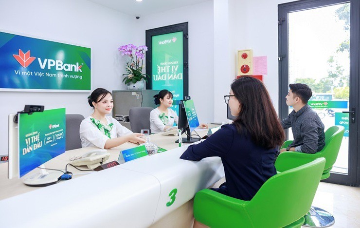 Biểu lãi tiết kiệm giữa các ngân hàng có sự chênh lệch lớn giữa các nhà băng ở các kỳ hạn dưới 12 tháng