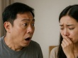 Bố tái mặt vì “vật thể lạ” rơi ra từ chăn con gái