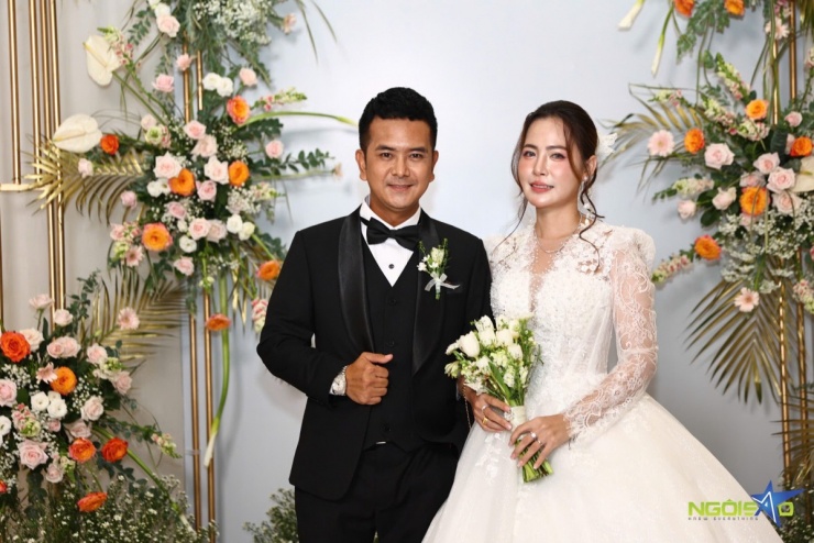 Hùng Thuận gọi vợ là 'cục vàng', nói anh thích vẻ đẹp 'nhìn thấy cưng' của nửa kia.