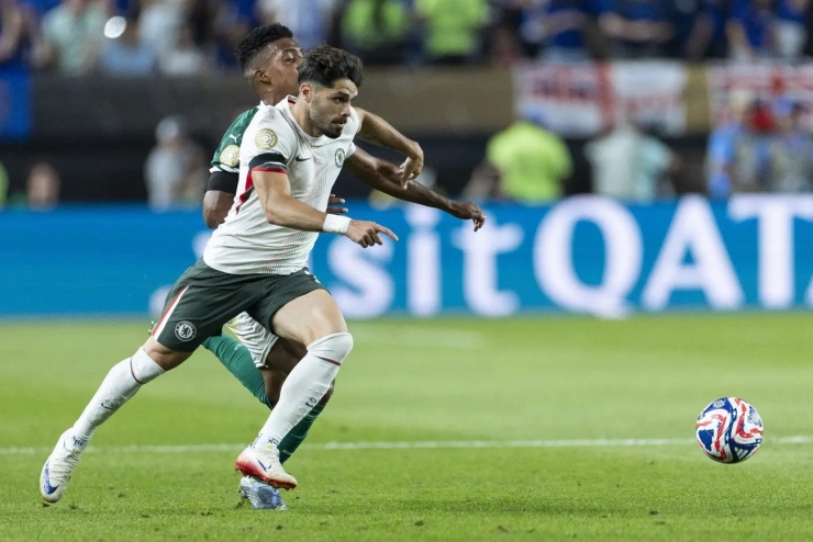 Vé xem bán kết FIFA Club World Cup ế ẩm khiến FIFA phải giảm giá... 35 lần - 3