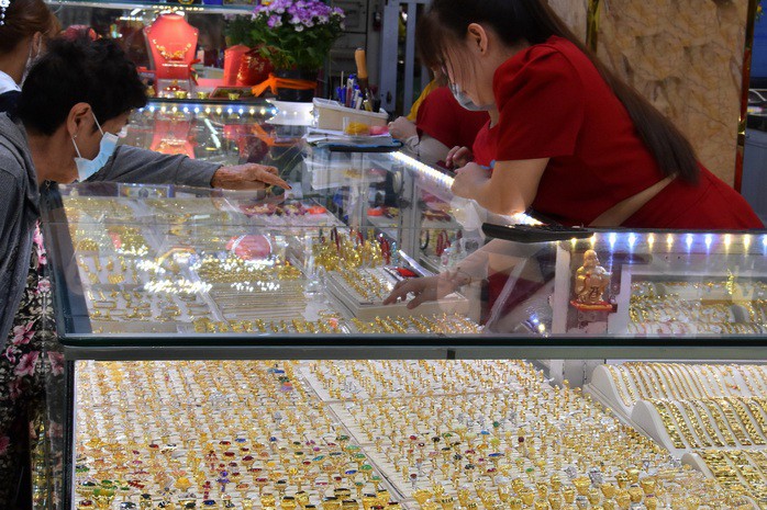 Giá vàng hôm nay của thế giới nóng lên