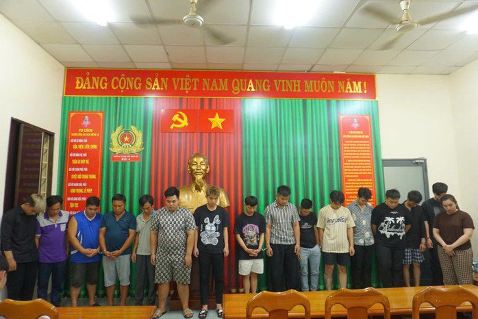 Các đối tượng bị tạm giữ