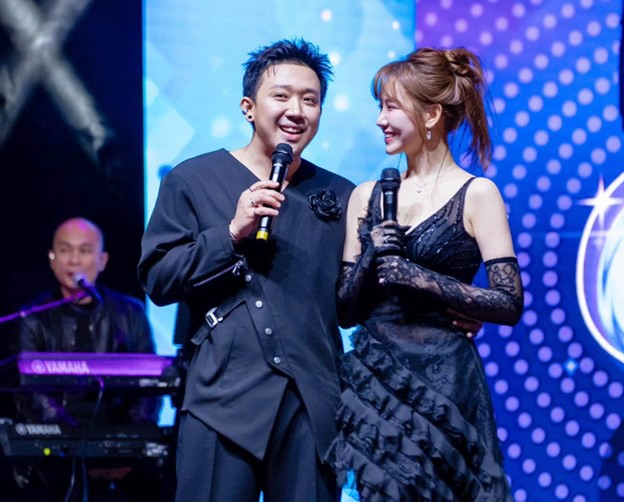 Trấn Thành và Hari Won đã ở bên nhau trong 9 năm qua. Ảnh: FBNV.
