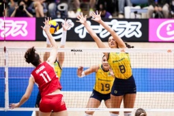 Đỉnh cao bóng chuyền: Mỹ nhân 1m8 Brazil làm lu mờ 2 chân dài Ba Lan