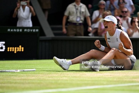Video tennis Anisimova - Swiatek: 2 set chóng vánh, lần đầu lên ngôi (Chung kết Wimbledon)