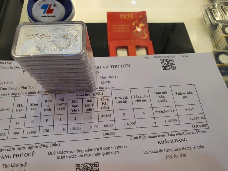 Từ đầu năm đến nay, mỗi lượng bạc đã tăng 36%.