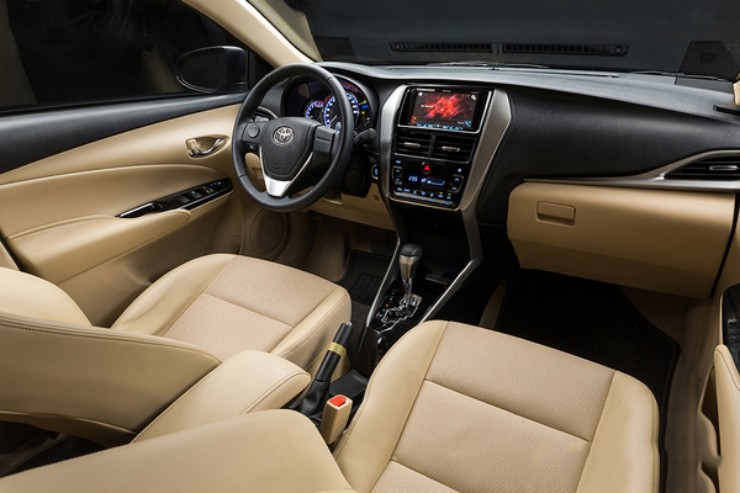 Toyota Yaris 15G CVT: Xe nhỏ tiết kiệm xăng, hút dân đô thị - 3