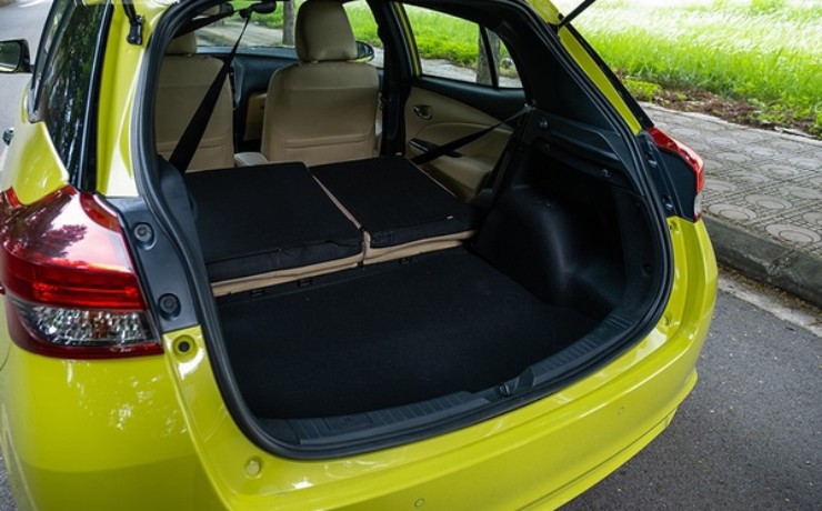 Toyota Yaris 15G CVT: Xe nhỏ tiết kiệm xăng, hút dân đô thị - 4