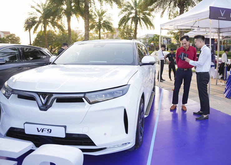 VinFast của tỷ phú Phạm Nhật Vượng tiếp tục giữ vững vị trí là nhà sản xuất ô tô hàng đầu Việt Nam