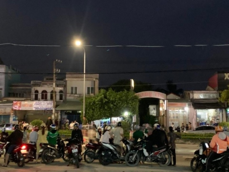 Hiện trường vụ án mạng được phong tỏa phục vụ công tác điều tra.