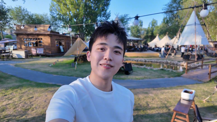 Khung cảnh bình yên cùng Tiểu Trương khiến netizen "mềm lòng".