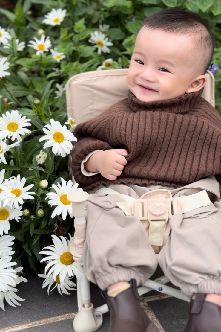Gia đình Vân Trang &#39;trốn nóng&#39; ở Đà Lạt - 7