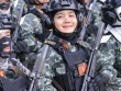 Vẻ đẹp mạnh mẽ của nữ cảnh sát đặc nhiệm trên thao trường