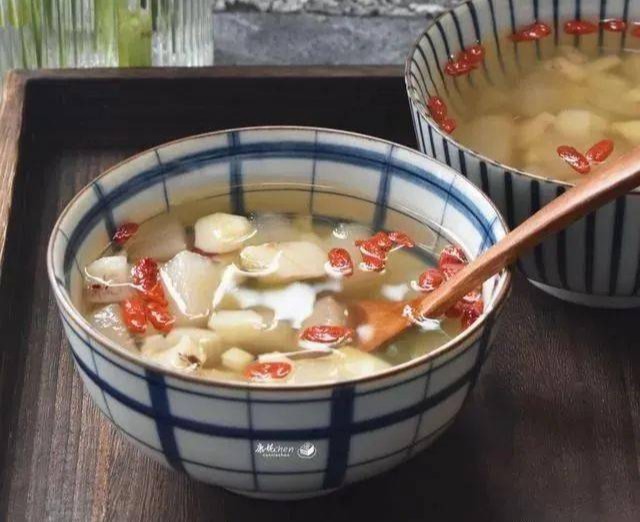 Chè củ mã thầy và lê.