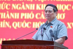 Thủ tướng trả lời cử tri về thu hút, trọng dụng nhân tài