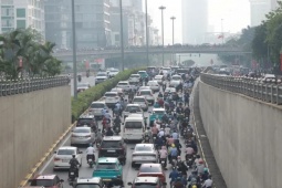 Hà Nội chuẩn bị gì trước khi cấm xe máy chạy xăng trong Vành đai 1?
