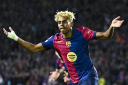 Thiên tài Yamal tuổi 18 vượt xa Ronaldo - Messi, hợp đồng 1 tỷ euro được kích hoạt
