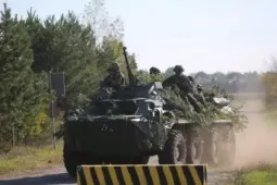 Ukraine điều quân từ biên giới Belarus đến 3 điểm nóng trên tiền tuyến